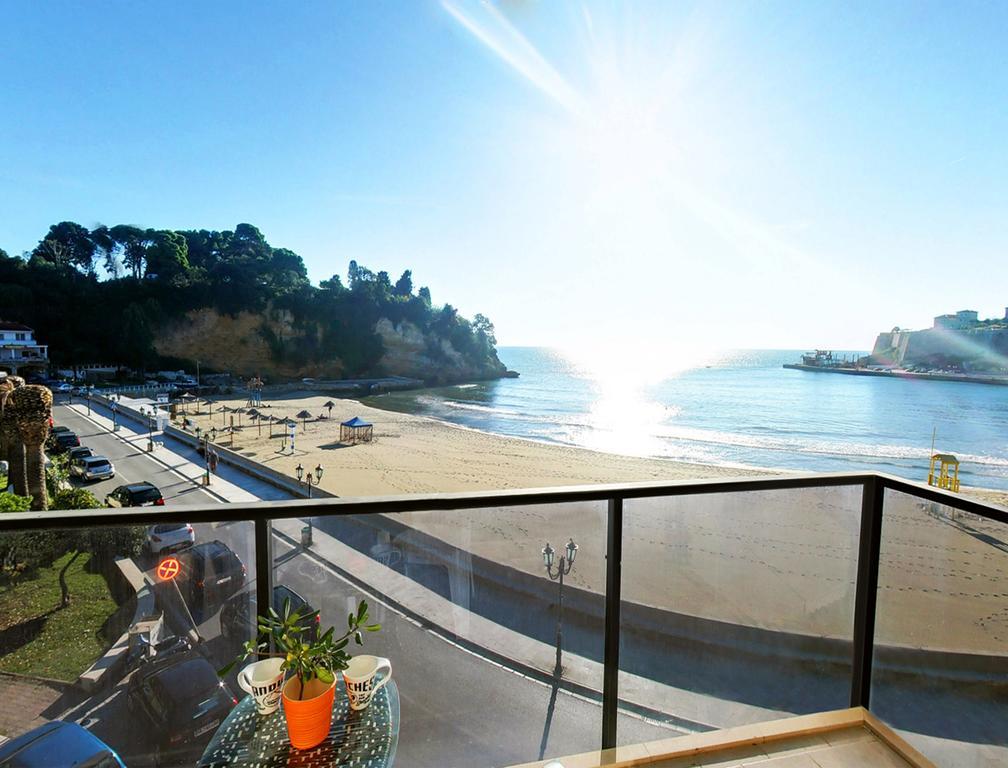 Hotel Cruiser Ulcinj Exterior photo
